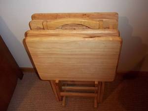 lot 14 image: Set of 4 TV Snack Trays
