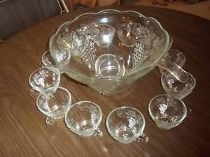 lot 17 image: 26 Piece Crystal Punch Set