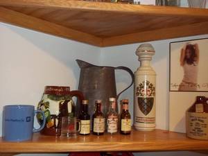 lot 137 image: Contents of Middle Shelf