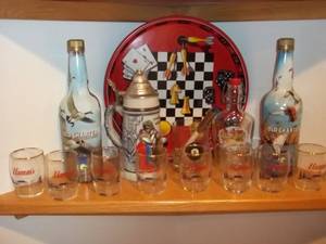 lot 138 image: contents of Bottom Shelf