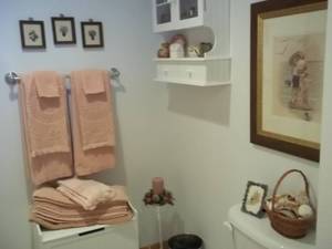 lot 158 image: Entire Contents of Lower Level Bathroom