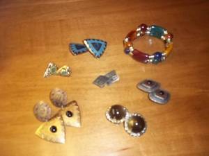 lot 184 image: Earrings and Bracelets