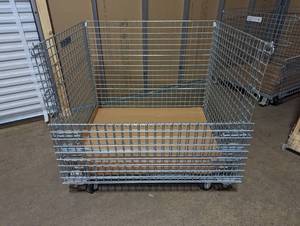 Collapsible Wire Container with Cas...