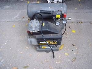 lot 12 image: NikoTA 2HP 4-gallon twin tank indus...