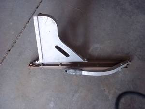 lot 51 image: Heavy Duty metal Triangle style Squ...