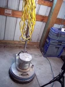 lot 62 image: Pros and DCS Super Vac Buffer with ...