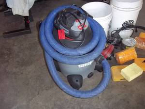 lot 64 image: 8-gallon 4hp Shop-Vac with cord, Sh...