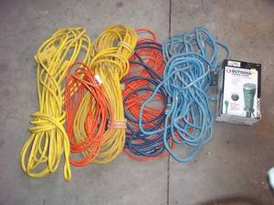 lot 70 image: Lot of Heavy Duty outdoor extension...