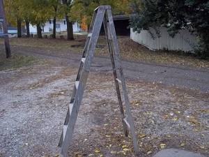 lot 73 image: Aluminum 6-foot A-frame folding lad...