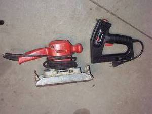 lot 80 image: Ace branded electric staplenail gu...