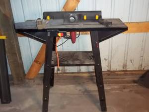 lot 91 image: Wolfcraft Electric Router Table Wor...