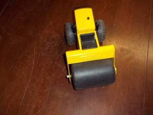 lot 319 image: Vintage metal Tonka roller truck...