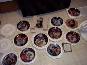 lot 547 image: Large assortment of collectible pla...