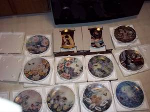 lot 550 image: Large assortment of collectible pla...