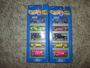lot 125 image: Lot (2) Hot Wheels Collectible Die ...