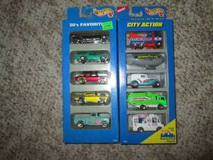 lot 126 image: Lot (2) Hot Wheels Collectible Die ...