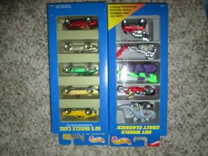 lot 128 image: Lot (2) Hot Wheels Collectible Die ...