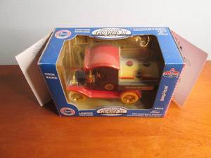 lot 173 image: Metal die cast collector car