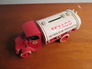 lot 199 image: Heavy duty die cast bank Ertl Texac...
