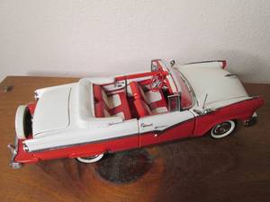 lot 207 image: Heavy duty die cast Replica 1956 Fo...