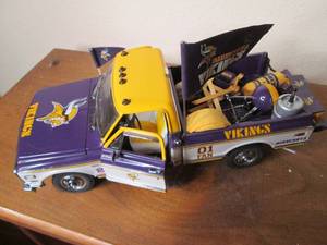 lot 220 image: MN Vikings #1 tailgating fan Heavy...