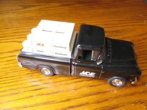 lot 252 image: Heavy Duty Die cast Replica bank wi...