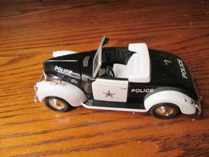lot 259 image: Heavy Duty Die cast Replica bank wi...