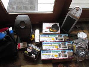 lot 452 image: Lot of household organization suppl...