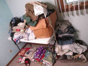 lot 512 image: Huge assortment of mens and women...