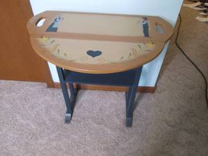 lot 523 image: Adorable small hand painted side ta...