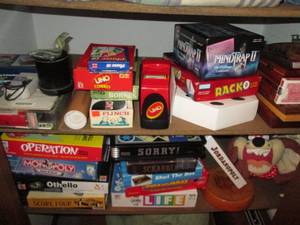 lot 529 image: Content of middle (2) shelves of ha...