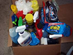 lot 364 image: Lot of cleaning supplies...