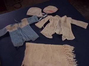 lot 368 image: assorted hand knit doll clothing...