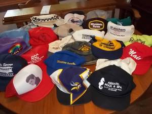 lot 398 image: Assorted hats, see pictures...