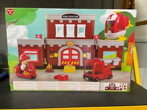 lot 8 image: New Fire Rescue Squad Toy Fire Station