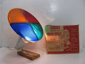 lot 9 image: Working Vintage PENETRAYS Motorized Christmas Tree Color Wheel 