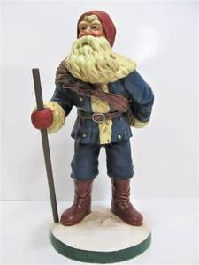 lot 11 image: Larger Vintage Santa Claus Chalkware or Ceramic Christmas Statue