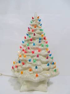lot 13 image: Vintage White Ceramic Lighted Christmas Tree