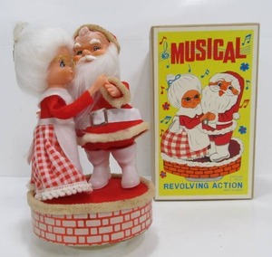 lot 15 image: Excellent Vintage Santa & Mrs. Claus Dancing Musical Toy wOriginal Box