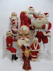 lot 19 image: Great Group of Vintage 1960s Santas & Other Christmas Items