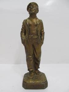 lot 28 image: Vintage Figural Spelter Sculpture