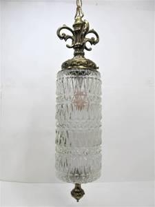 lot 31 image: Large Vintage Brass & Glass Hollywood Regency Hanging Pendant Lamp