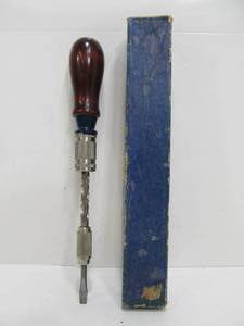 lot 55 image: Mint Condition NOS Vintage 1950s era CRAFTSMAN Yankee Style Hand Drill 