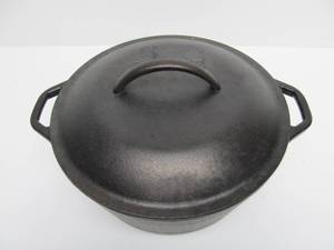 lot 90 image: LODGE Cast Iron 10 Dutch Oven