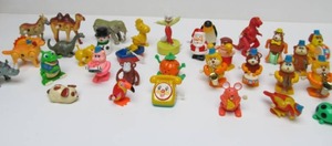 lot 95 image: Large Lot of Vintage Windup Toys