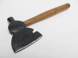 lot 132 image: Vintage 1930s Small Hatchet