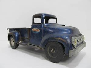 lot 105 image: Vintage 1950s era TONKA Pickup Truck - Blue
