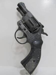 lot 109 image: Vintage Olympic 6 Starter Pistol