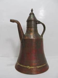 lot 155 image: Large Vintage Turkish Copper Tea Kettle