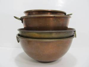 lot 158 image: Set of 4 Large Vintage Copper Bowls